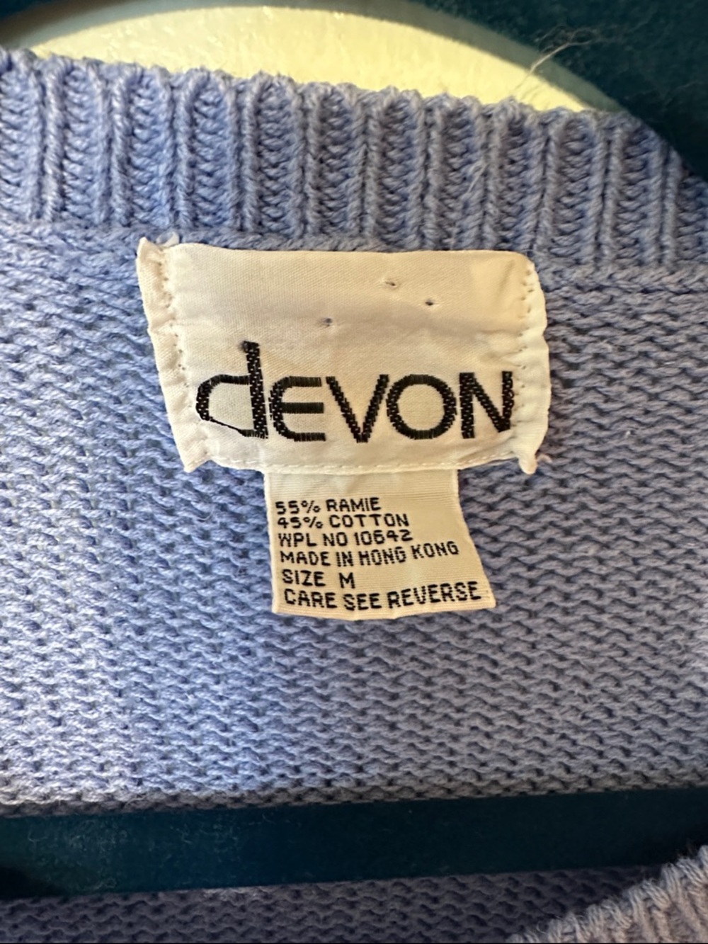 Vintage Devon Blue and Cream Short-Sleeve Graphic Crewneck Sweater - Picture 2 of 4